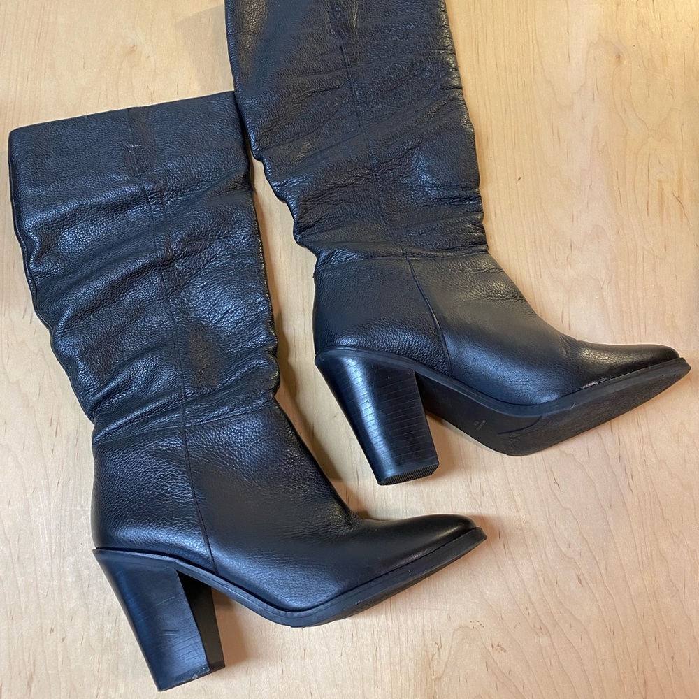 Matisse Raquel Knee High Heeled Boots Womens 9-1/2M Black Pebbled Leather Brazil